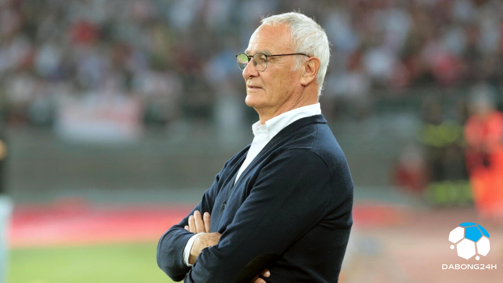 Áo đấu cho Ranieri: AS Roma tặng quà huấn luyện viên người Roma