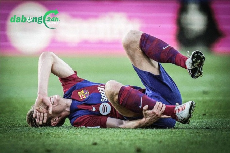 Barcelona báo động: De Jong vắng mặt trong 7 tuần