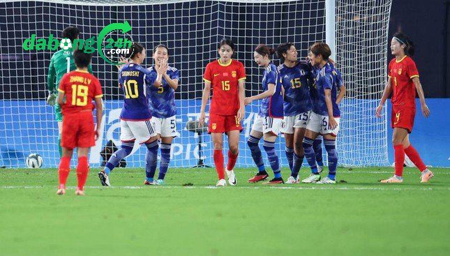 Quốc 'mượn' đội tuyển nữ Việt Nam để chỉ trích đội nhà
