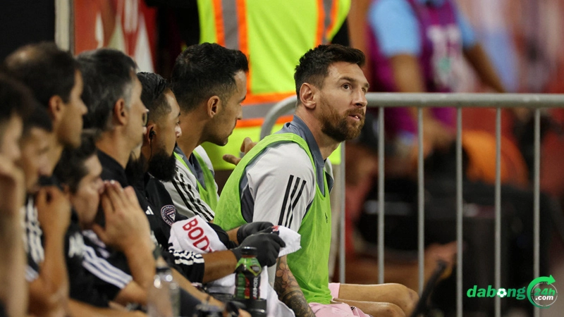 Messi hiện không thể thi đấu do đang gặp chấn thương