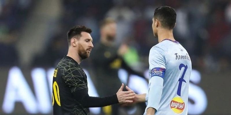 Sự khác biệt trong phong cách thi đấu của Messi và Ronaldo
